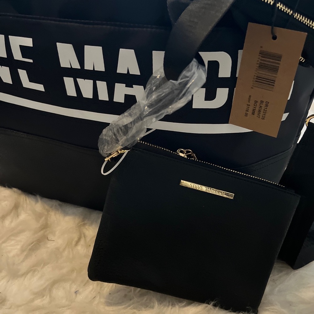 STEVEN MADDEN BGYM DUFFLE BAG - Picture 4 of 9
